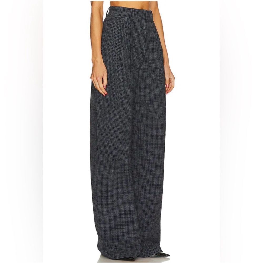 NEW L'Academie The High Waist Pleated Plaid Trouser in dark grey - Picture 5 of 10